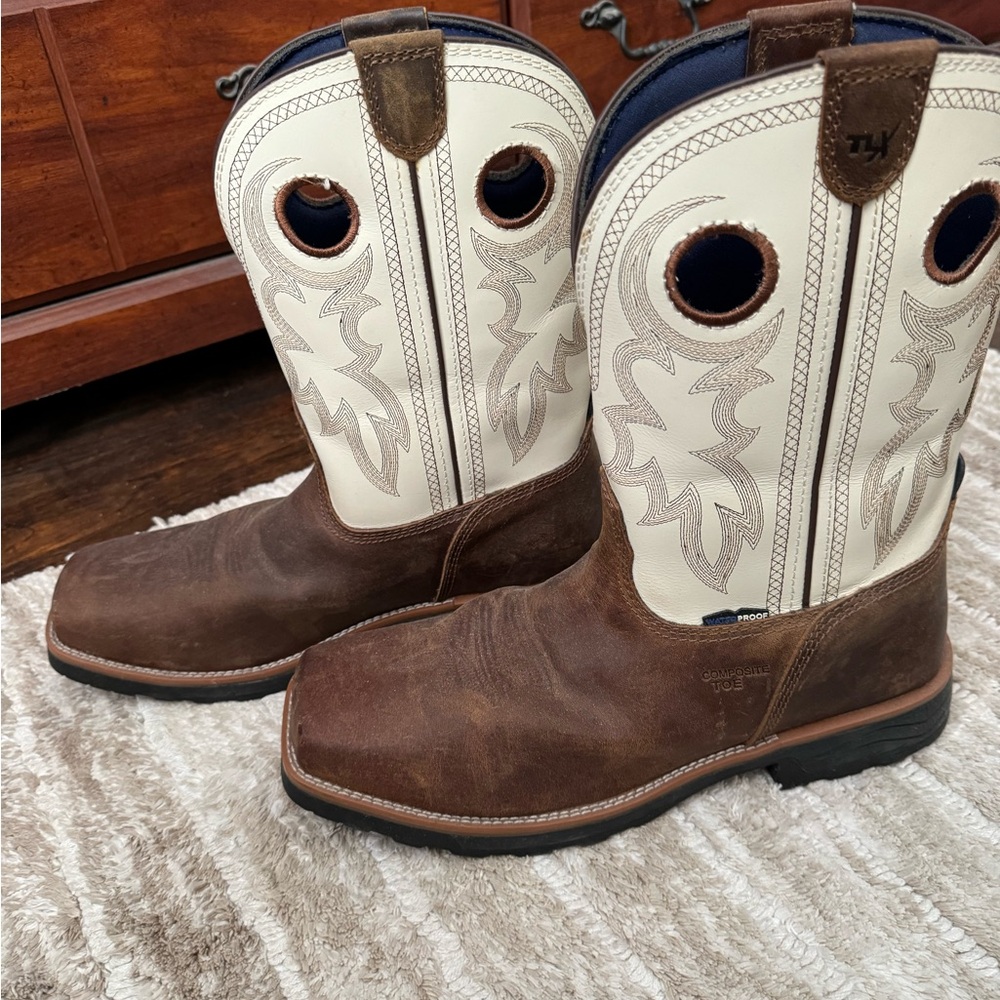 Brown and Cream Cowboy Western Boots with Pull Holes - Picture 1 of 4